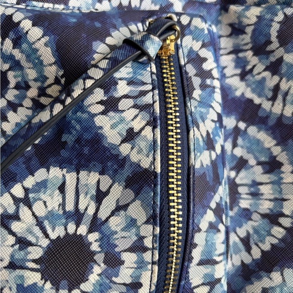 Small Vinyl Backpack. Blue and White. Excellent condition. - Picture 7 of 11